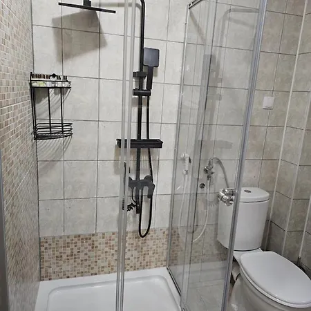 International House krevet i doručak