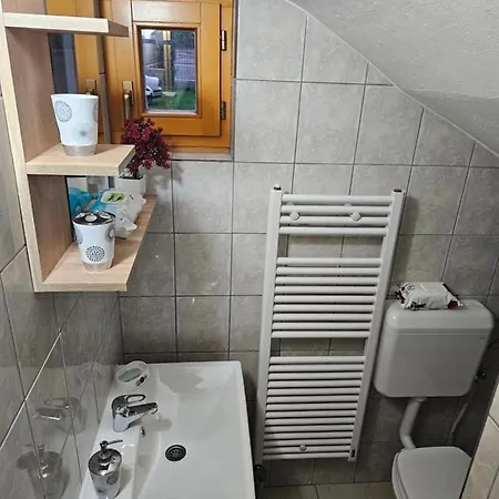 International House krevet i doručak